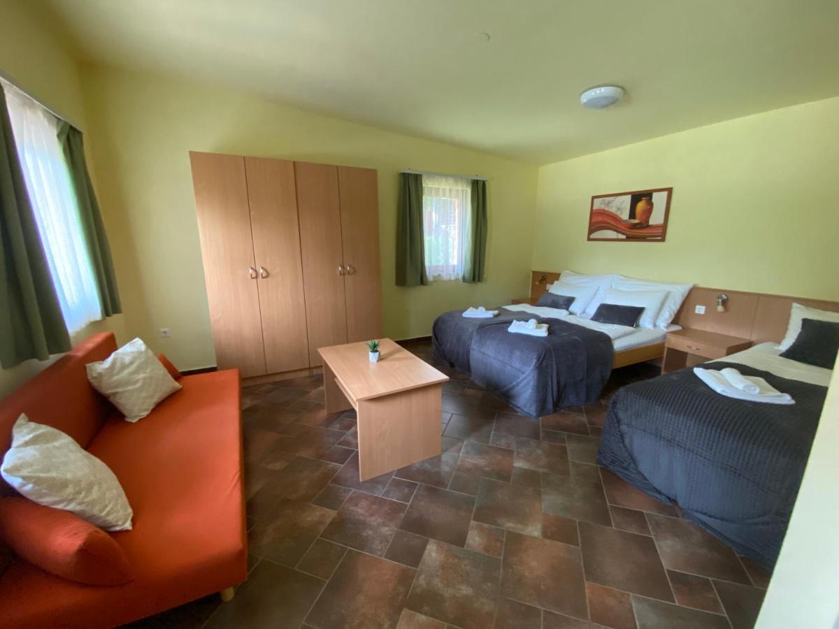 Matra Kemping Apartmanok Матрафюред Экстерьер фото